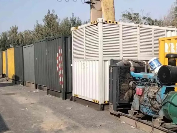 泗阳200KW柴油发电机机组每小时油耗是多少?